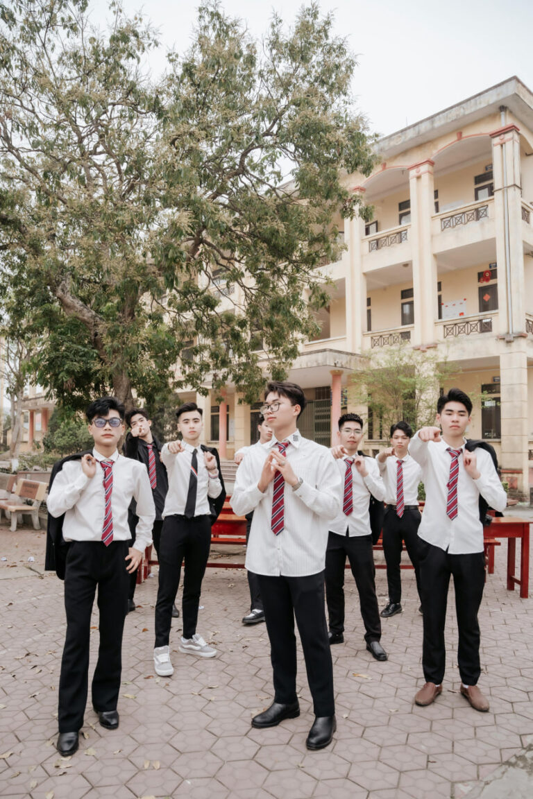 UK SECONDARY SCHOOL FOR INTERNATIONAL STUDENTS visual data 3