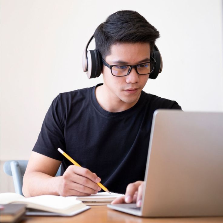 How Much Does Online School Cost UK?